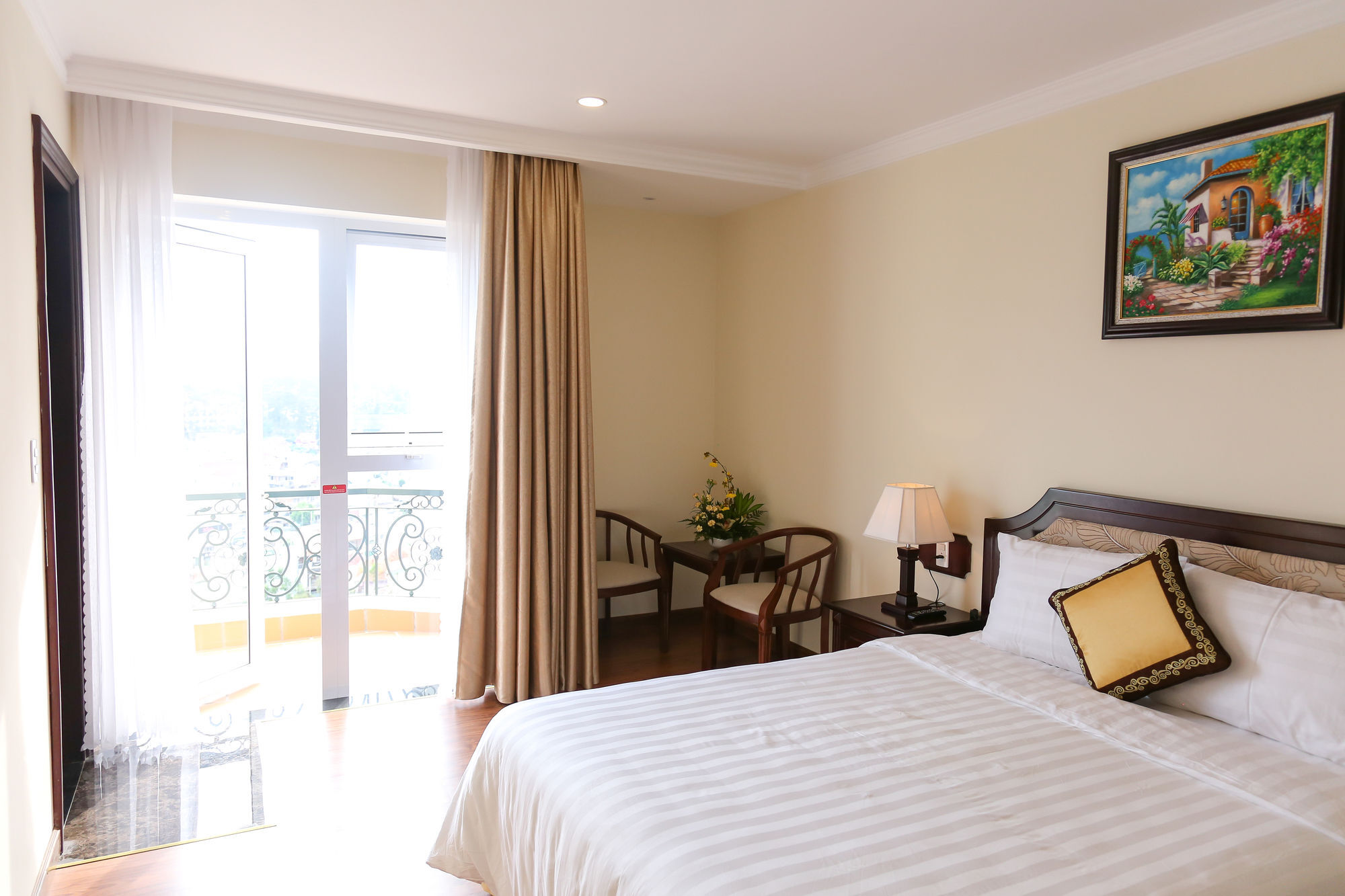 Iris Dalat Hotel Dış mekan fotoğraf